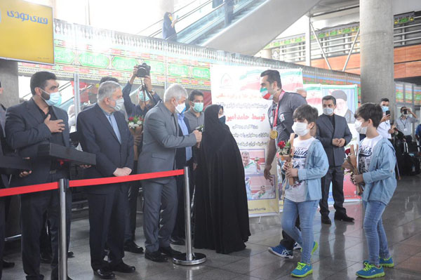 استقبال سه  1