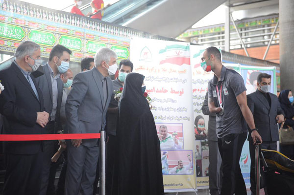 استقبال سه  2