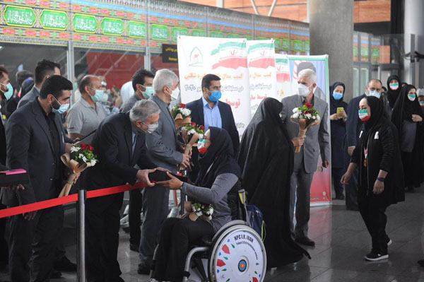 استقبال سه  8