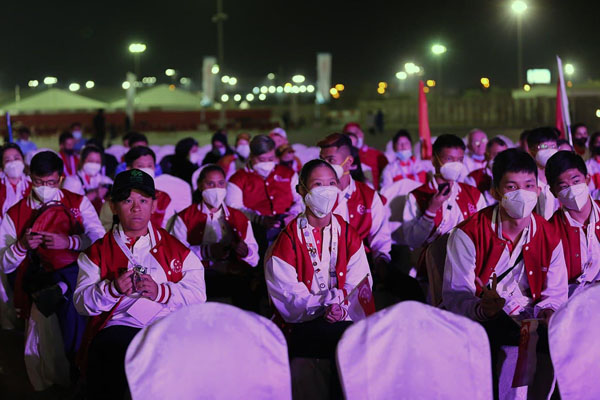 افتتاحیه یک  3