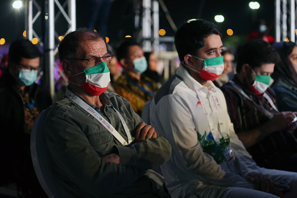 افتتاحیه یک  4