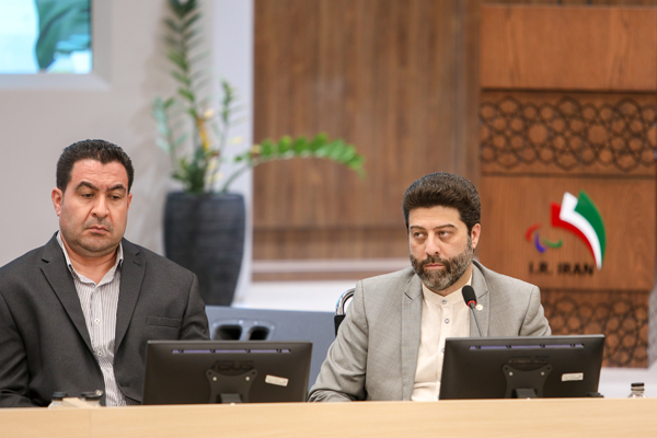 کنفرانس خبری  11