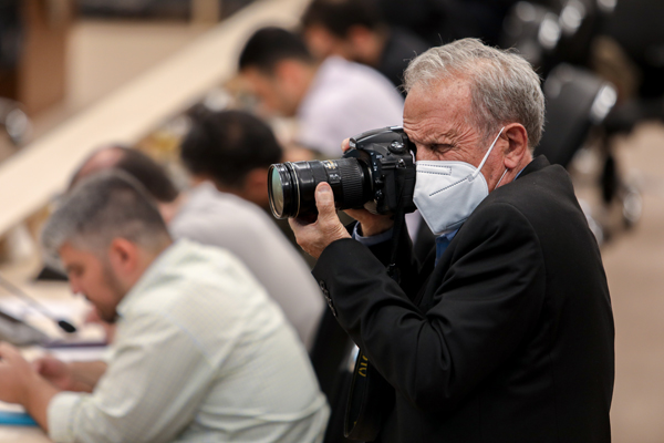 کنفرانس خبری  13