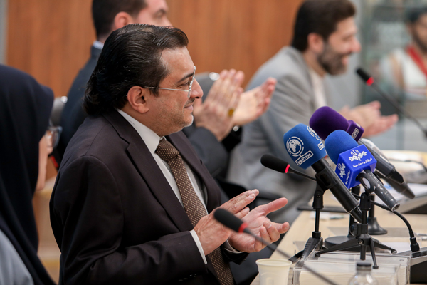 کنفرانس خبری  14