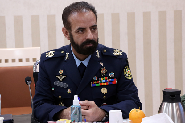 نیروهای مسلح  6