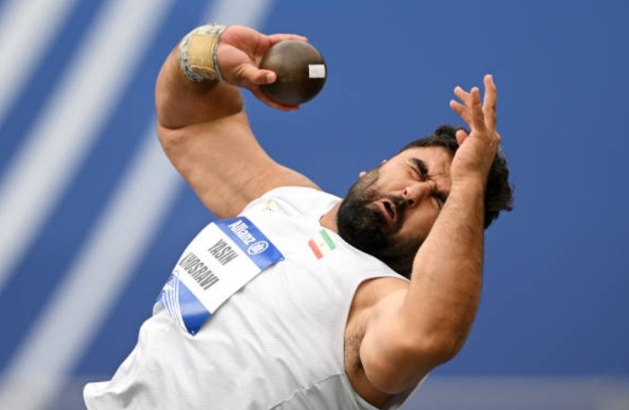 Yasin Khosravi Golden Throws 3