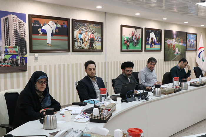 روز دوشنبه  9