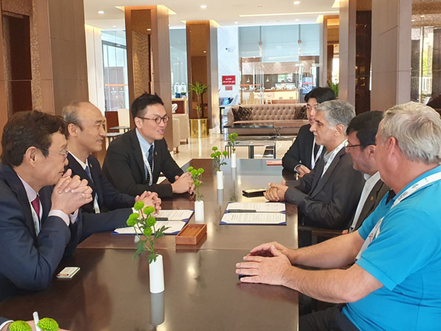 جلسه با کره  1