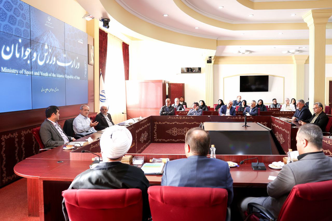 President Pezeshkian Meeting 4