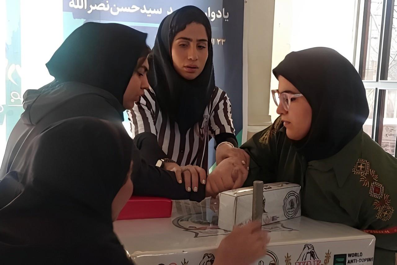 women Para Armwrestling