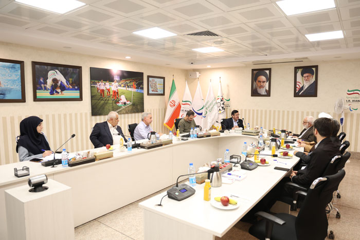 نشست جنبش و کمیته امداد  7