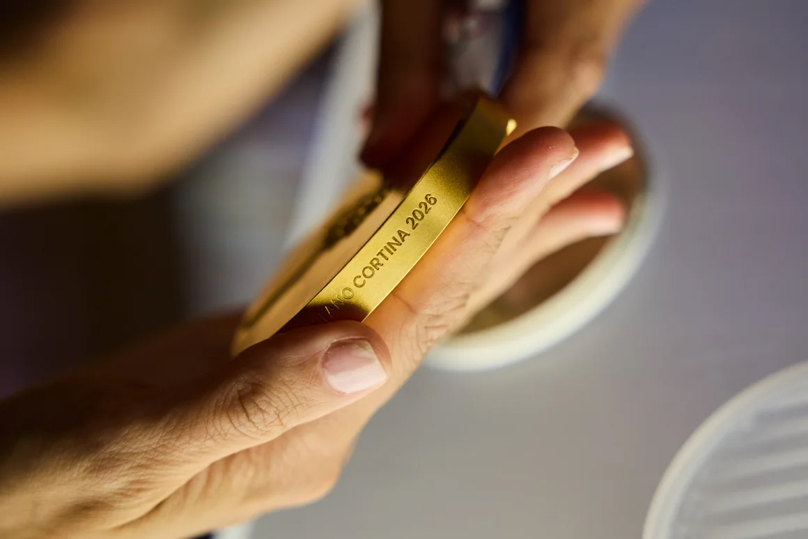 Milano Cortina 2026 Gold medal3