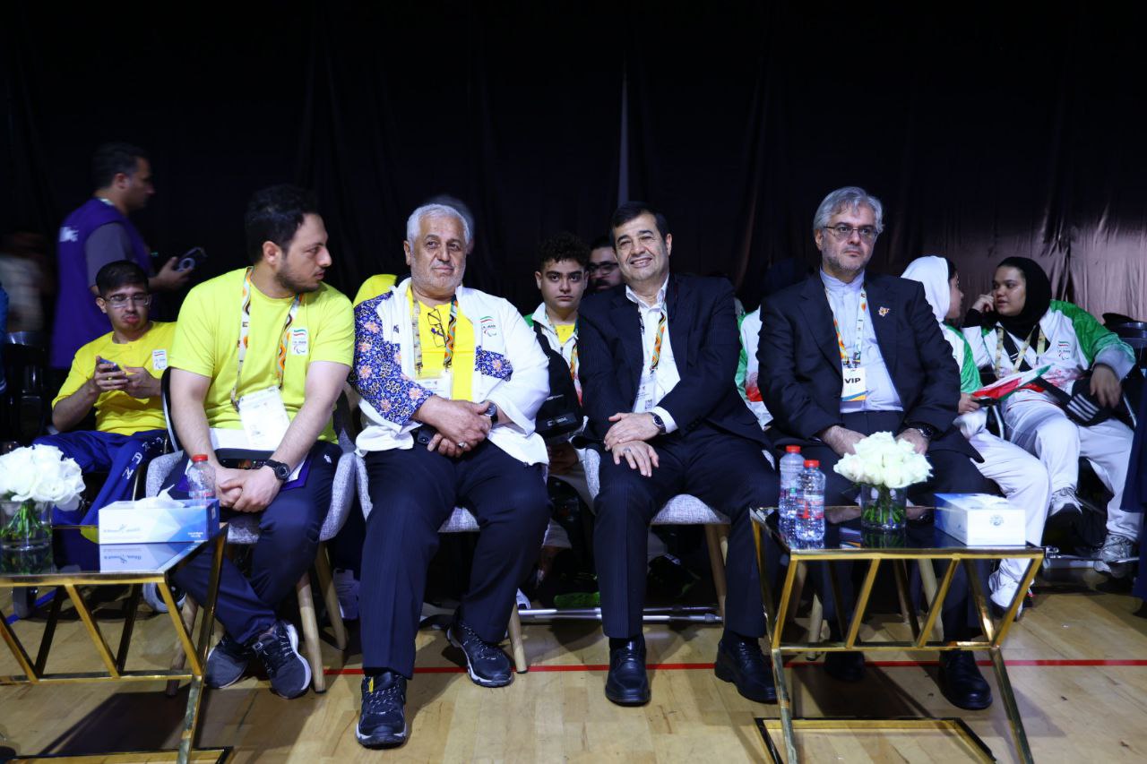 Reza Enayatollahi and Ali Eshaghnia 21