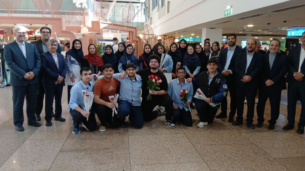Team Iran Arrives in Dubai 10