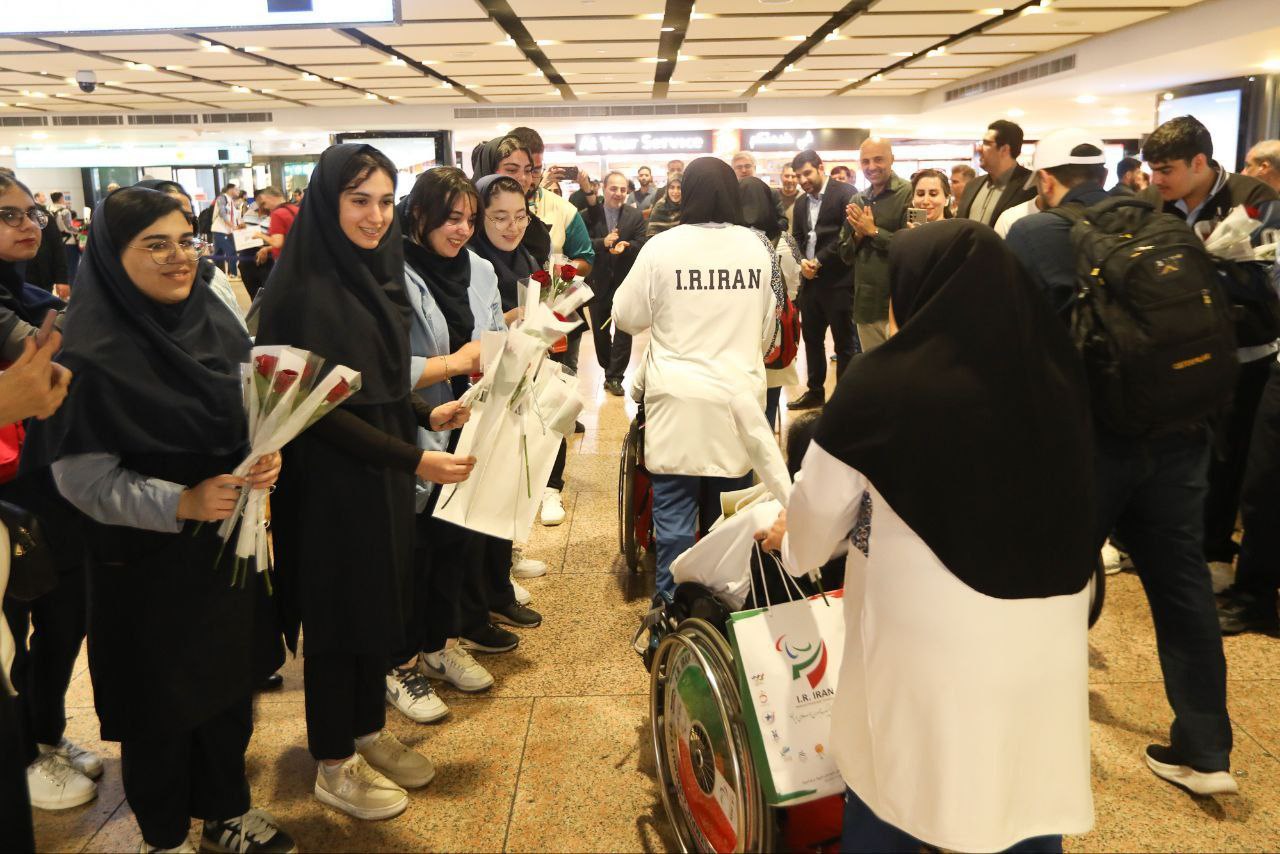 Team Iran Arrives in Dubai 9