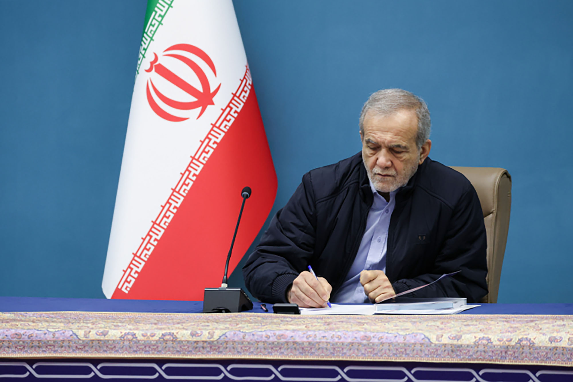 پیام تبریک دکتر پزشکیان به مناسبت کسب عنوان قهرمانی جهان و سهمیه پارالمپیک توسط تیم ملی والیبال نشسته