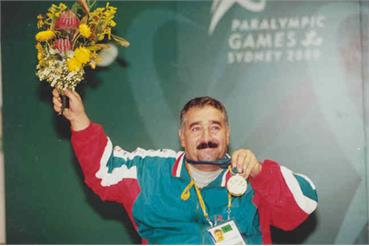 روایت هایی از افتخار آفرینی عنایت اله بخارایی ملی پوش جانباز و پیش کسوت پاراتیرا...