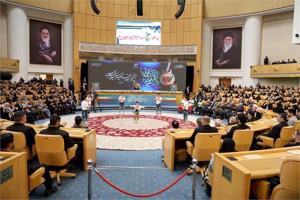 تجلیل ریاست جمهوری  4