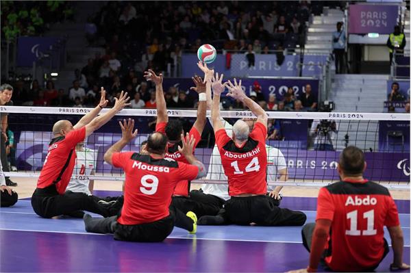 Paris Sitting Vo Iran Egypt  1