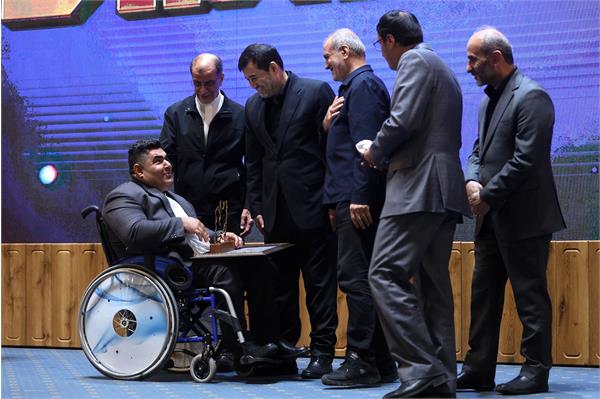 قهرمان ایران 1405 10