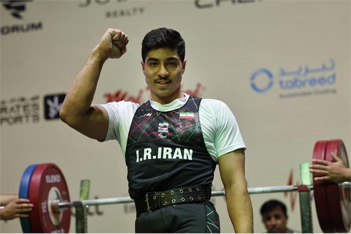 نصیری‌مقدم به نشان نقره دسته ۵۴ کیلوگرم دست یافت