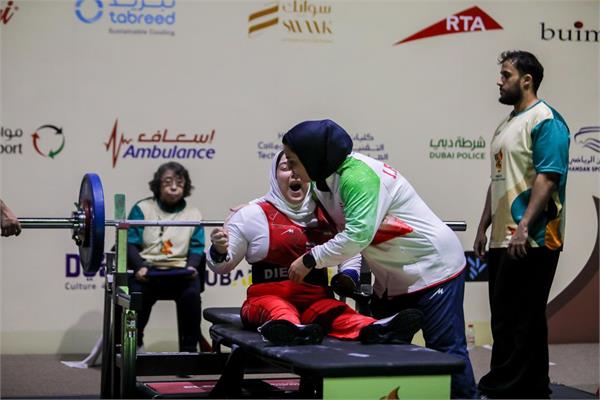 AtiyeHosseini Fatemeh Imani 15