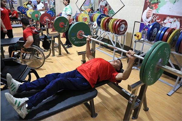 وزنه برداری  2