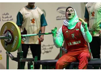 ​متقی به نشان نقره دسته ۵٠ کیلوگرم پاراوزنه‌برداری دختران دست یافت