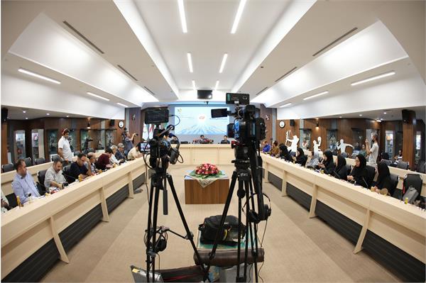 نشست خبری  25