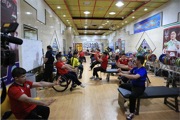 وزنه برداری  1