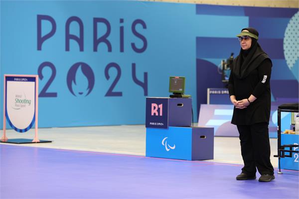 Sareh Javenmardi. zeinalzadeh.Paris. 7