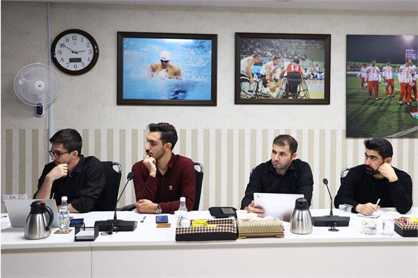 نشست آکادمی  1