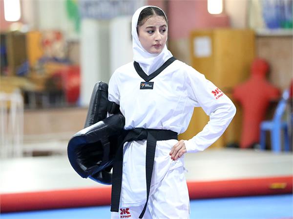 پاراتکواندو  4