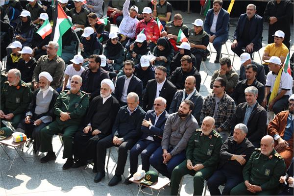 مراسم تشییع پیکر سردار شهید نیلفروشان  12