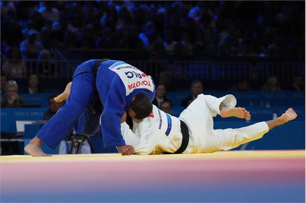 Meysam Banitaba Paris Silver 8