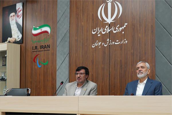 مراسم تجلیل  22