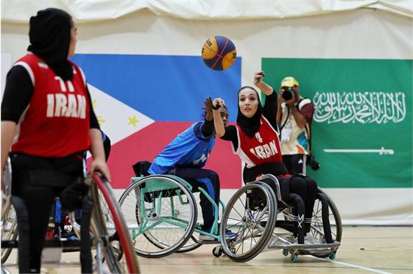 AtiyeHosseini Fatemeh Imani 13