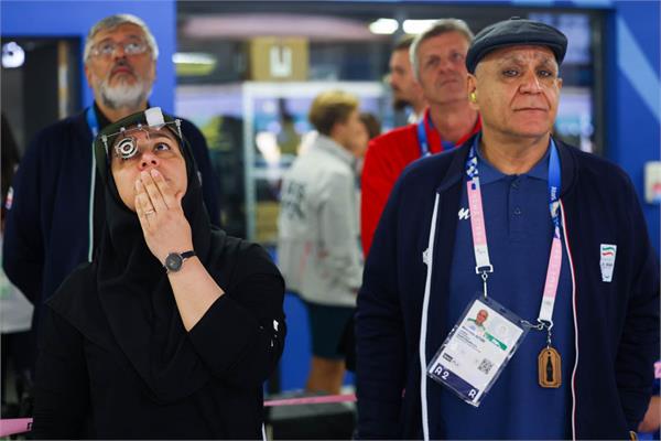 P4 Paris Javanmardi & Mirshafiei  23