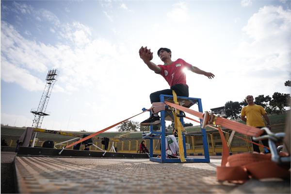 دو ومیدانی  12