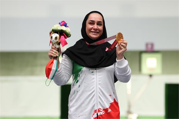 Tokyo Gallery Shooting 8