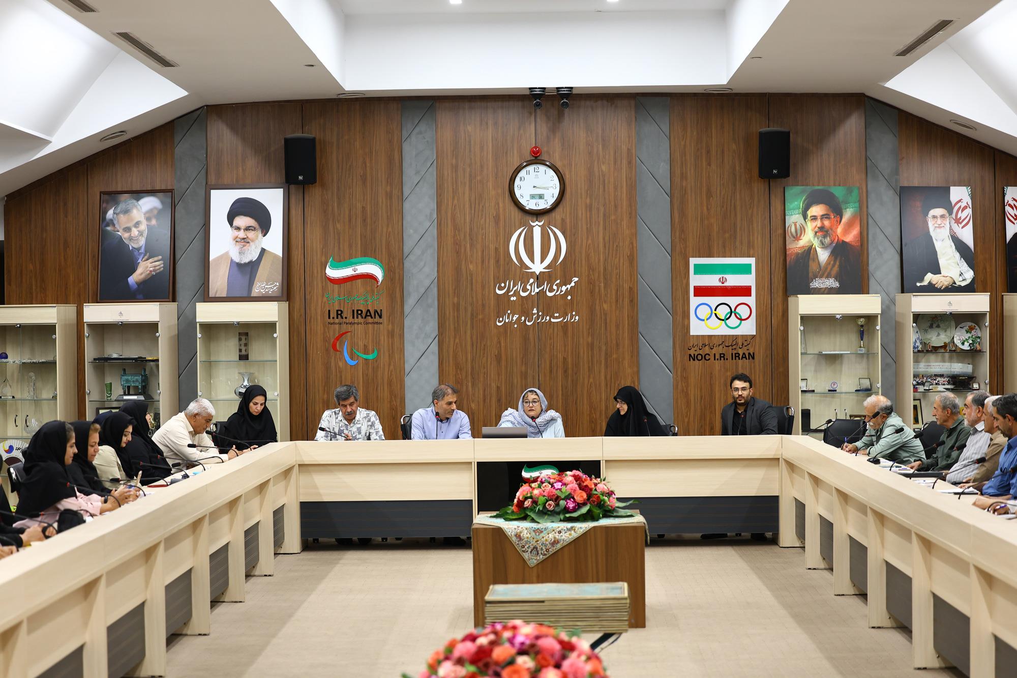 کارگاه داوری به منظور آشنایی داوران با آخرین قوانین و مقررات پارادوومیدانی