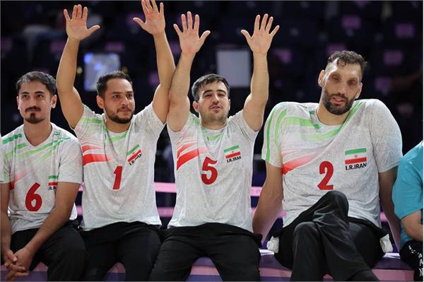 Paris Sitting Vo Iran Egypt  7