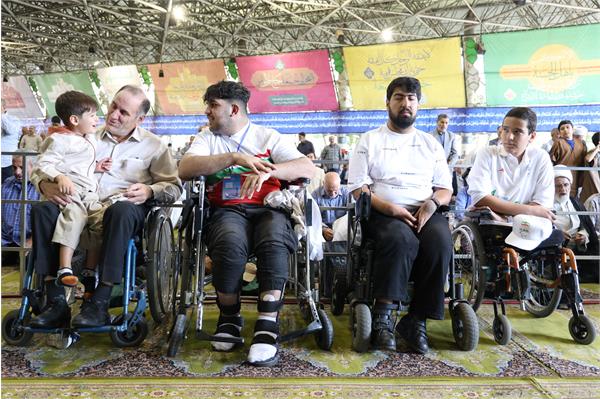 حضور مسئولین و قهرمانان پارا در نماز جمعه 20