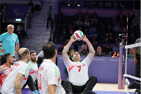 Paris Sitting Vo Iran Egypt  9