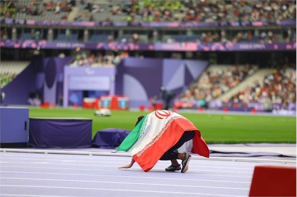 Hajar Safarzadeh Report Paris 11