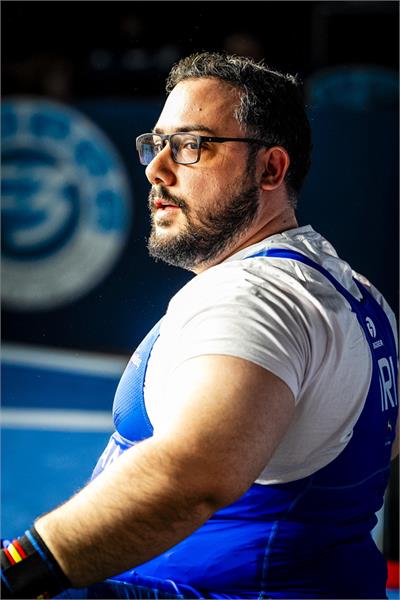 وزنه چهار  8