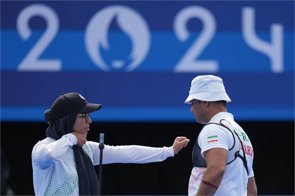 Paris Mem Recurve Ameri & Rahimi 6