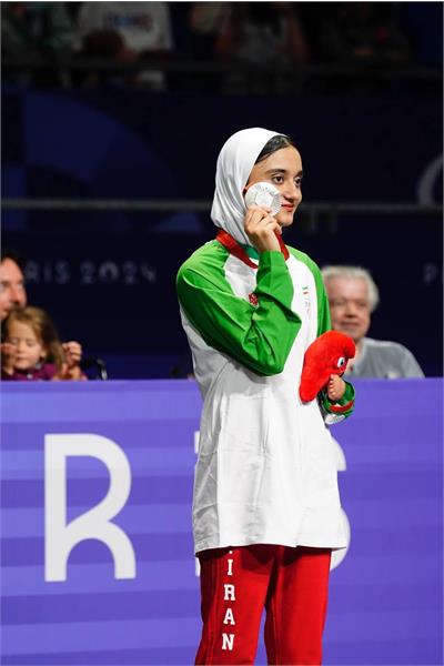 Zahra Rahimi Medal vertical