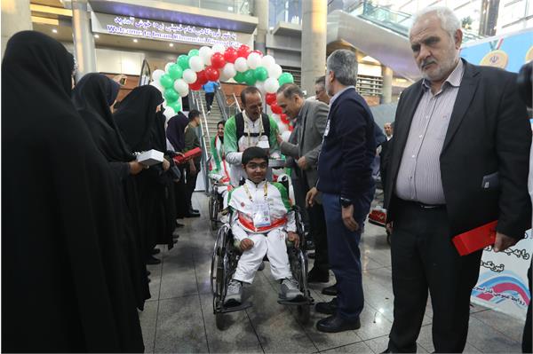 Iran Return from Dubai Mahdi Nasiri 11