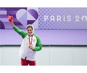 Hajar Safarzadeh Silver Paris 1000 4